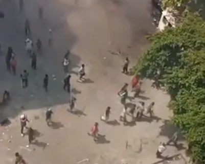 TRAGIS! Berawal dari Gerobak Nasi Uduk, Bentrokan Berdarah di Menteng Pecah: 1 Tewas, 8 Diciduk Polisi!