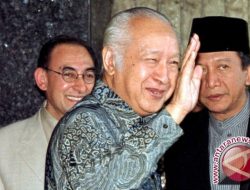 Hensat: Generasi milenial pendukung terbanyak Soeharto jadi pahlawan
