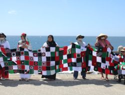 Dukung Palestina, ratusan orang buat rantai manusia di Cape Town