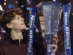 Sinner kalahkan Alcaraz untuk raih gelar ATP Finals