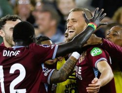 West Ham atasi Burnley, Everton taklukkan Fulham