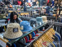 Membeli status berkelas dari baju bekas