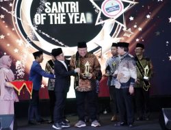Wakil Ketua DPR RI raih penghargaan Santri Legislator Inspiratif 2025