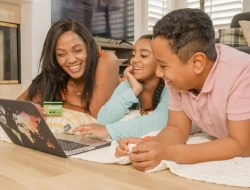 Cegah ketergantungan anak pada AI dengan meningkatkan literasi digital