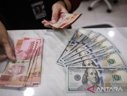 Rupiah menguat dipengaruhi tingkat IKK Indonesia melonjak tajam